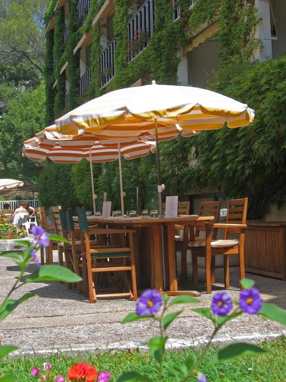 Villa Borghese, The Originals Relais Gréoux-les-Bains Exteriér fotografie